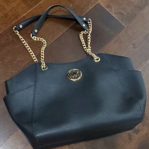 BRAND NEW/PERFECT CONDITION Michael Kors Purse
